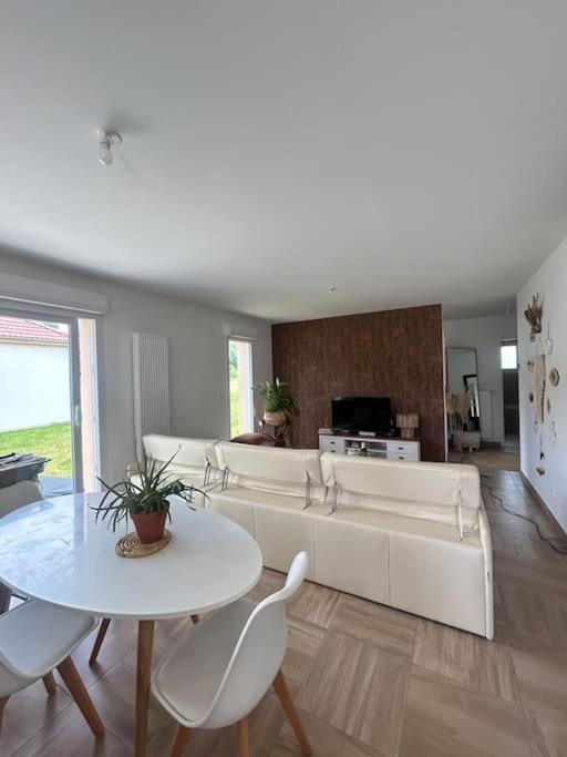 Holiday home La Maison Du Bonheur Bucheres